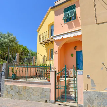 Casa Cecilia Vadoalmare Immobiliare Apartment Bergeggi